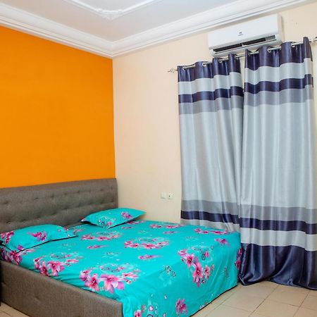 Studio Residence Condominium Ломе Екстер'єр фото